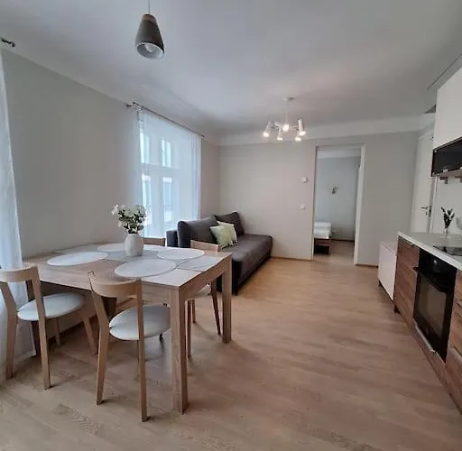 Korter Cozy Near Bus Station *