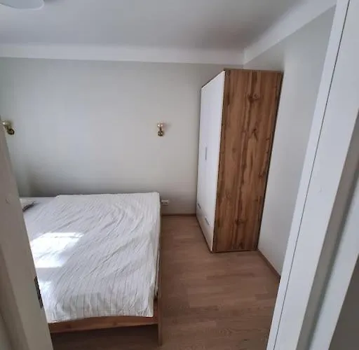 Cozy Near Bus Station *