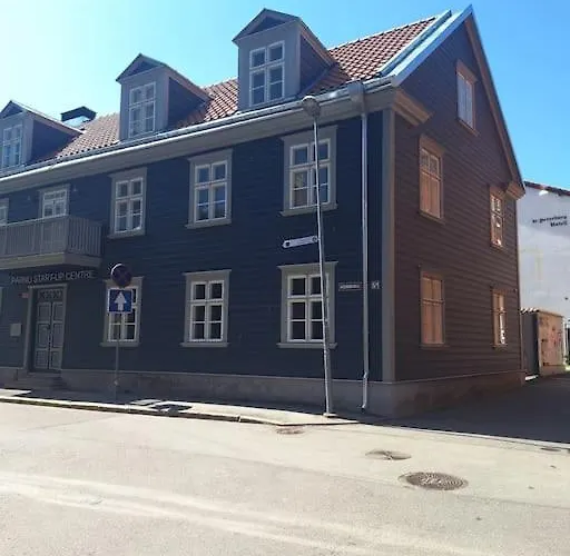 Cozy Near Bus Station